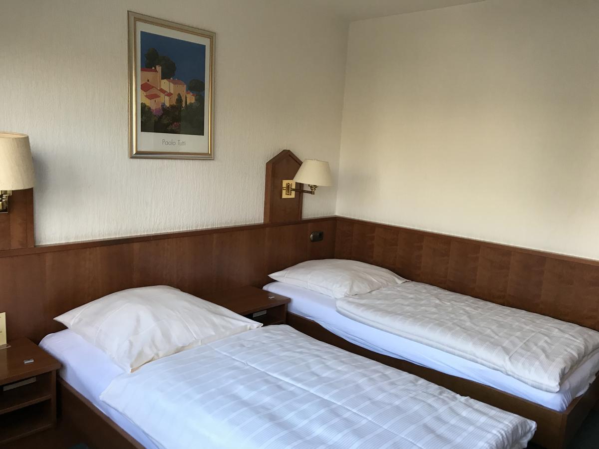 Hotel Marienhof Duesseldorf Нойс Экстерьер фото